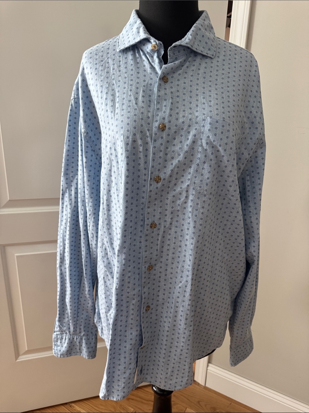 johnnie-O long-sleeve woven button-up light blue body patterned-XL